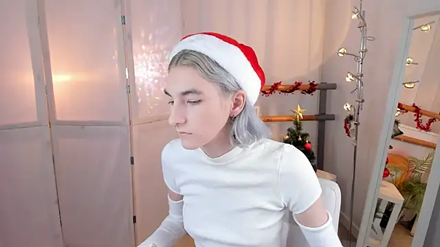 Snapshot of Mia_Cheers chatting on 12-22-24, 01:44 Mia Cheers online show from 12-22-24, 01:44