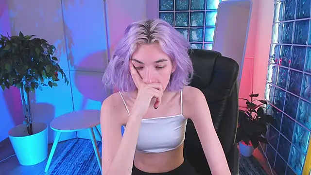 Snapshot of Mia_Cheers chatting on 09-14-25, 03:00 Mia Cheers online show from 09-14-25, 03:00