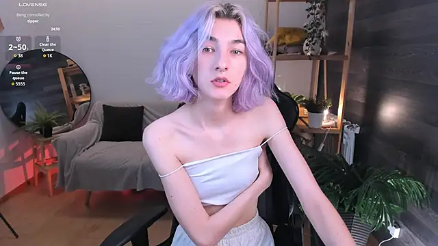 Snapshot of Mia_Cheers chatting on 10-03-25, 02:03 Mia Cheers online show from 10-03-25, 02:03