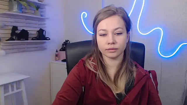Snapshot of holly_xglam chatting on 01-20-25, 04:32 holly xglam online show from 01-20-25, 04:32