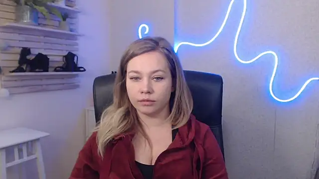 Snapshot of holly_xglam chatting on 01-20-25, 07:36 holly xglam online show from 01-20-25, 07:36