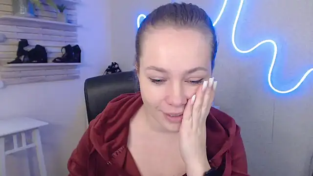 Snapshot of holly_xglam chatting on 01-31-25, 08:43 holly xglam online show from 01-31-25, 08:43