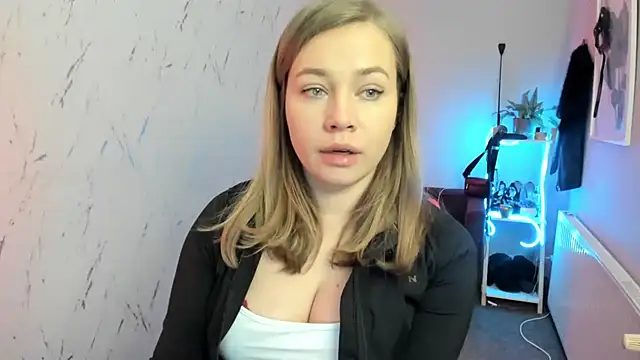 holly xglam online show from 02-14-26, 08:27