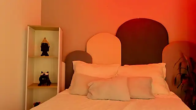 TaraCarson online show from 02-25-26, 02:43