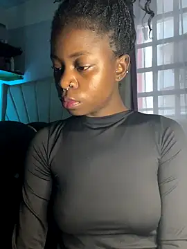 Snapshot of pretty_maliah chatting on 09-15-25, 02:50 pretty maliah online show from 09-15-25, 02:50