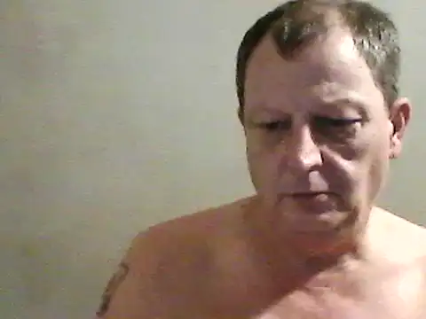 Snapshot of chubbybear2cum chatting on 12-13-24, 02:54 chubbybear2cum online show from 12-13-24, 02:54