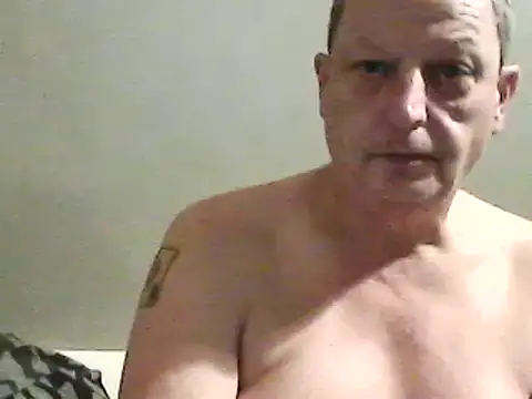 Snapshot of chubbybear2cum chatting on 12-26-24, 11:24 chubbybear2cum online show from 12-26-24, 11:24