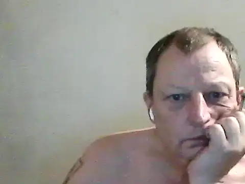 Snapshot of chubbybear2cum chatting on 02-12-25, 04:12 chubbybear2cum online show from 02-12-25, 04:12