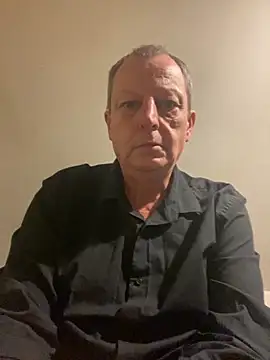 Snapshot of chubbybear2cum chatting on 09-22-25, 02:02 chubbybear2cum online show from 09-22-25, 02:02