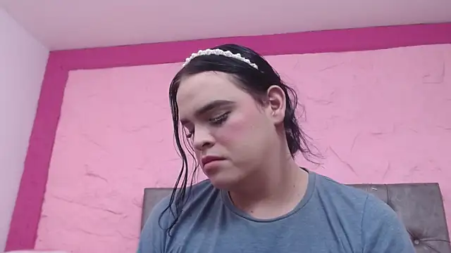 Snapshot of Pearl_Michelts chatting on 06-06-26, 01:16 Pearl Michelts online show from 06-06-26, 01:16