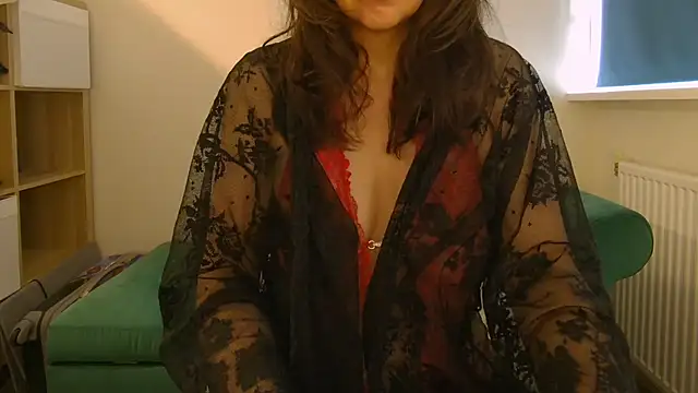 Snapshot of Ella_Next_Door chatting on 05-04-26, 07:26 Ella Next Door online show from 05-04-26, 07:26
