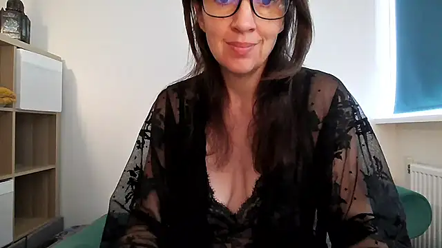 Ella Next Door online show from 07-12-26, 06:48