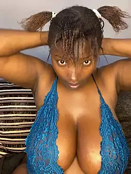 Snapshot of Naughty-sonia2 chatting on 12-09-24, 11:15 Naughty-sonia2 online show from 12-09-24, 11:15