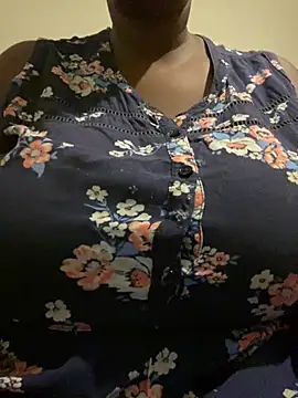 Snapshot of Naughty-sonia2 chatting on 07-18-26, 06:12 Naughty-sonia2 online show from 07-18-26, 06:12