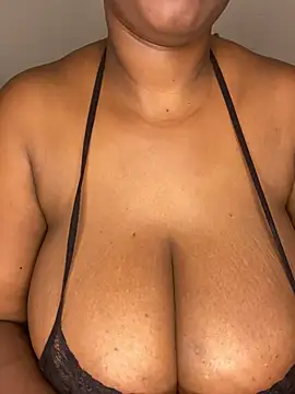 Snapshot of Naughty-sonia2 chatting on 07-25-26, 11:57 Naughty-sonia2 online show from 07-25-26, 11:57