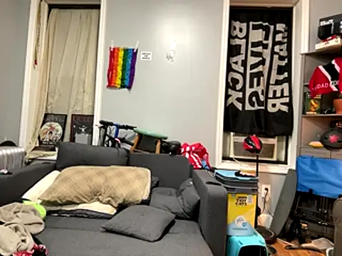 LunaWolfie143 online show from 12-17-25, 12:16