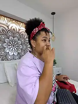 Snapshot of Selket11 chatting on 01-10-25, 10:50 Selket11 online show from 01-10-25, 10:50