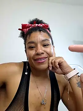 Snapshot of Selket11 chatting on 01-10-25, 01:52 Selket11 online show from 01-10-25, 01:52