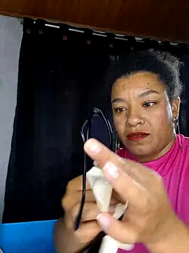 Snapshot of Selket11 chatting on 03-13-25, 02:01 Selket11 online show from 03-13-25, 02:01