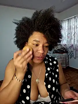 Snapshot of Selket11 chatting on 10-09-25, 02:59 Selket11 online show from 10-09-25, 02:59