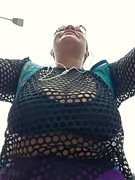 Snapshot of Selket11 chatting on 11-03-25, 02:40 Selket11 online show from 11-03-25, 02:40