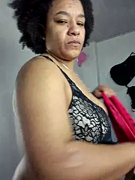 Snapshot of Selket11 chatting on 11-24-25, 03:01 Selket11 online show from 11-24-25, 03:01