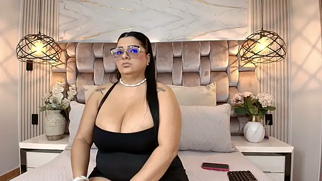 Snapshot of JenSexy_ chatting on 07-25-26, 07:33 JenSexy online show from 07-25-26, 07:33