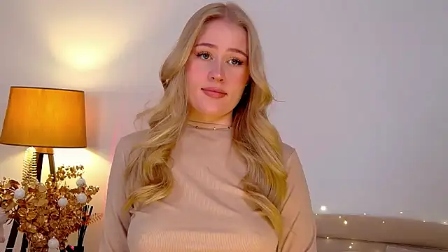 JuliaJaee online show from 01-13-25, 07:10