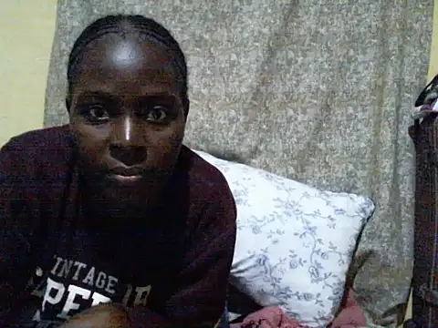 Snapshot of ara_bella chatting on 10-03-25, 09:12 ara bella online show from 10-03-25, 09:12