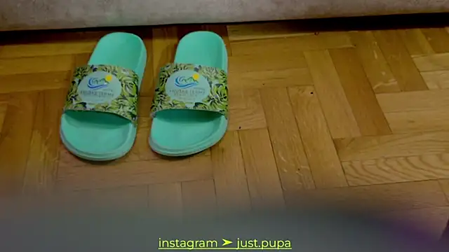 Snapshot of Pinkypupa-Love chatting on 01-03-25, 07:18 Pinkypupa-Love online show from 01-03-25, 07:18