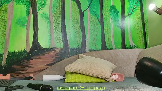 Snapshot of Pinkypupa-Love chatting on 03-09-25, 06:43 Pinkypupa-Love online show from 03-09-25, 06:43