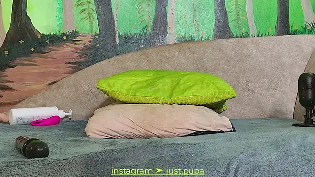 Snapshot of Pinkypupa-Love chatting on 03-15-25, 11:06 Pinkypupa-Love online show from 03-15-25, 11:06