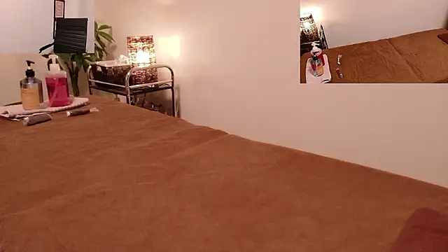 Snapshot of ManaMi-maru chatting on 12-05-25, 12:25 ManaMi-maru online show from 12-05-25, 12:25