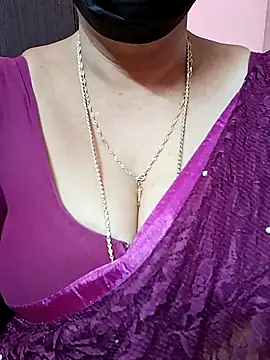 ananya956 online show from 12-15-25, 07:01