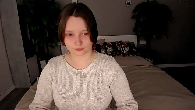 MagicPeachh  online show from 09-25-25, 06:17