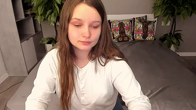 MagicPeachh  online show from 11-18-25, 10:31