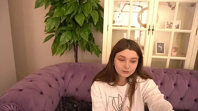 MagicPeachh  online show from 05-19-26, 12:22