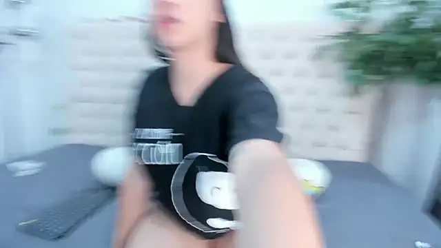 Victoria Coleman online show from 02-18-26, 07:10