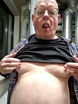 Snapshot of andrejoyfull64 chatting on 01-06-26, 02:21 andrejoyfull64 online show from 01-06-26, 02:21