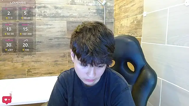 Snapshot of Bryce_Evans chatting on 03-02-26, 03:19 Bryce Evans online show from 03-02-26, 03:19