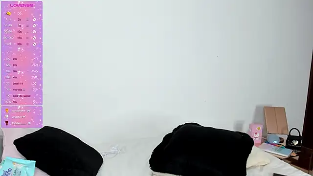 Snapshot of CamiiLovers chatting on 02-26-25, 04:36 CamiiLovers online show from 02-26-25, 04:36