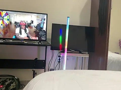 Snapshot of starsamsop chatting on 09-10-25, 09:59 starsamsop online show from 09-10-25, 09:59