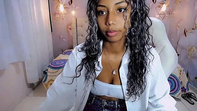 Snapshot of jasmin_brunette_ chatting on 02-21-25, 11:44 jasmin brunette online show from 02-21-25, 11:44
