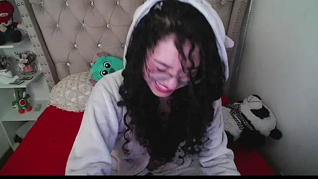 Snapshot of CherieCurl chatting on 11-27-25, 02:41 CherieCurl online show from 11-27-25, 02:41