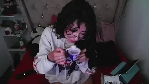 Snapshot of CherieCurl chatting on 03-10-26, 12:59 CherieCurl online show from 03-10-26, 12:59