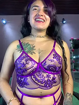 Snapshot of Lilith_Pink chatting on 01-08-25, 04:34 Lilith Pink online show from 01-08-25, 04:34