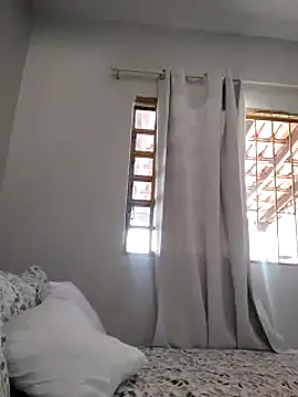 BrendaBittencourt online show from 02-24-25, 07:19