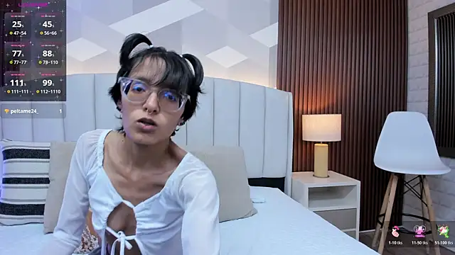 Snapshot of Marge_lasander chatting on 11-25-25, 01:38 Marge lasander online show from 11-25-25, 01:38