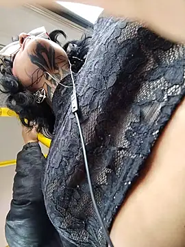 taaylor33 online show from 02-08-26, 07:17