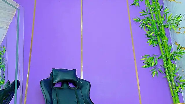 scarlet-jonesx online show from 10-23-25, 06:45